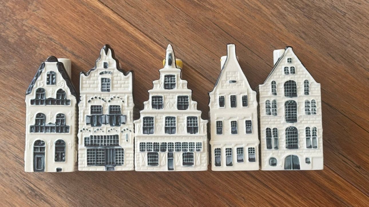 5 KLM Bols huisjes - Nummers 18, 20, 29, 31, 37, Verzamelen, KLM Huisjes, Ophalen of Verzenden, Gebruikt, 1 t/m 20, Gevuld