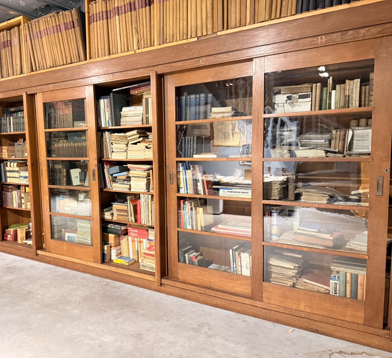 Bijzondere unieke boekenkast 666cm, Universiteit van Delft, Ophalen