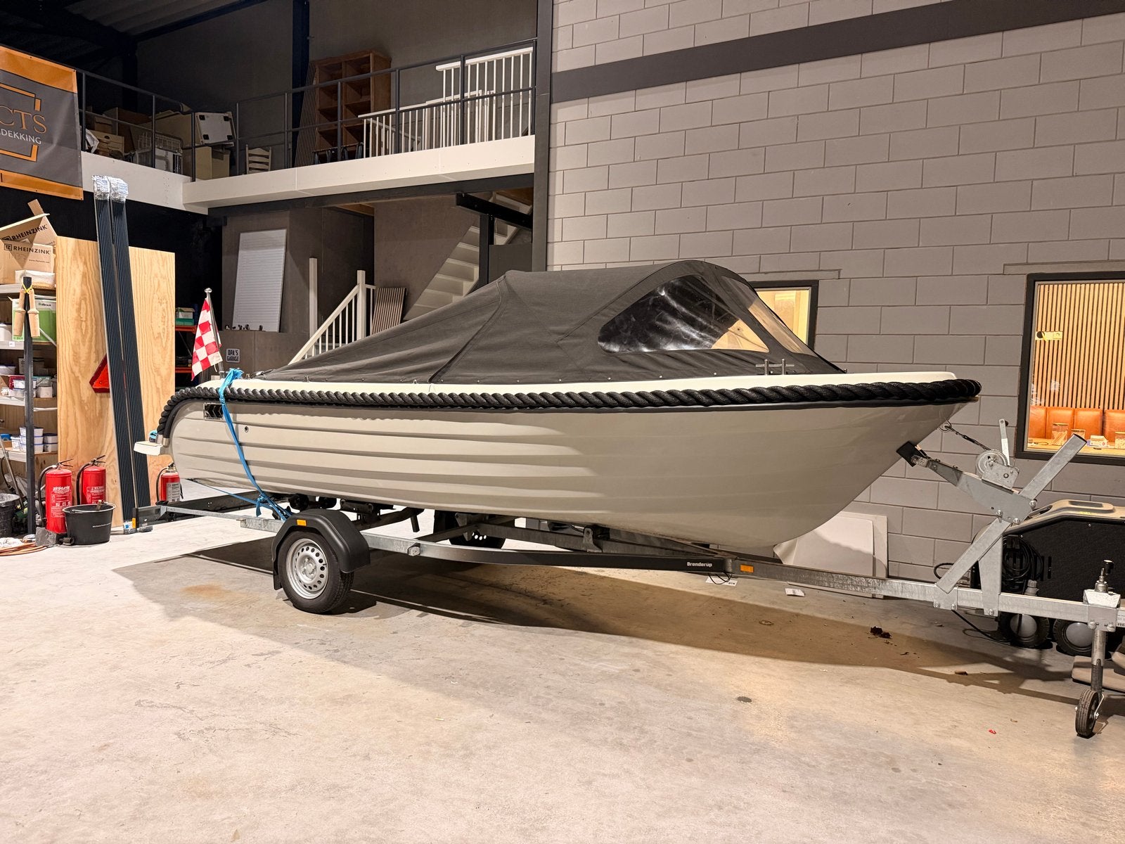Nette Sloep met Suzuki 20pk buitenboordmotor en trailer, Watersport en Boten, Overige merken, Buitenboordmotor, Biminitop, Sloep