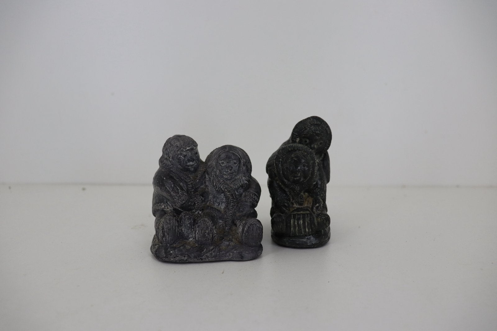 Set van 2 Canadese Inuit stijl beeldjes - A Wolf Original, Ophalen of Verzenden, Zo goed als nieuw, Dier
