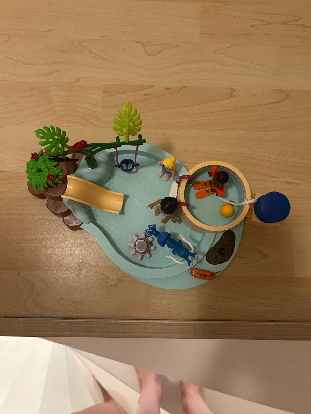 Playmobil My Life Zwembad met glijbaan en bubbelbad (71529), Kinderen en Baby's, Speelgoed | Playmobil, Ophalen, Complete set