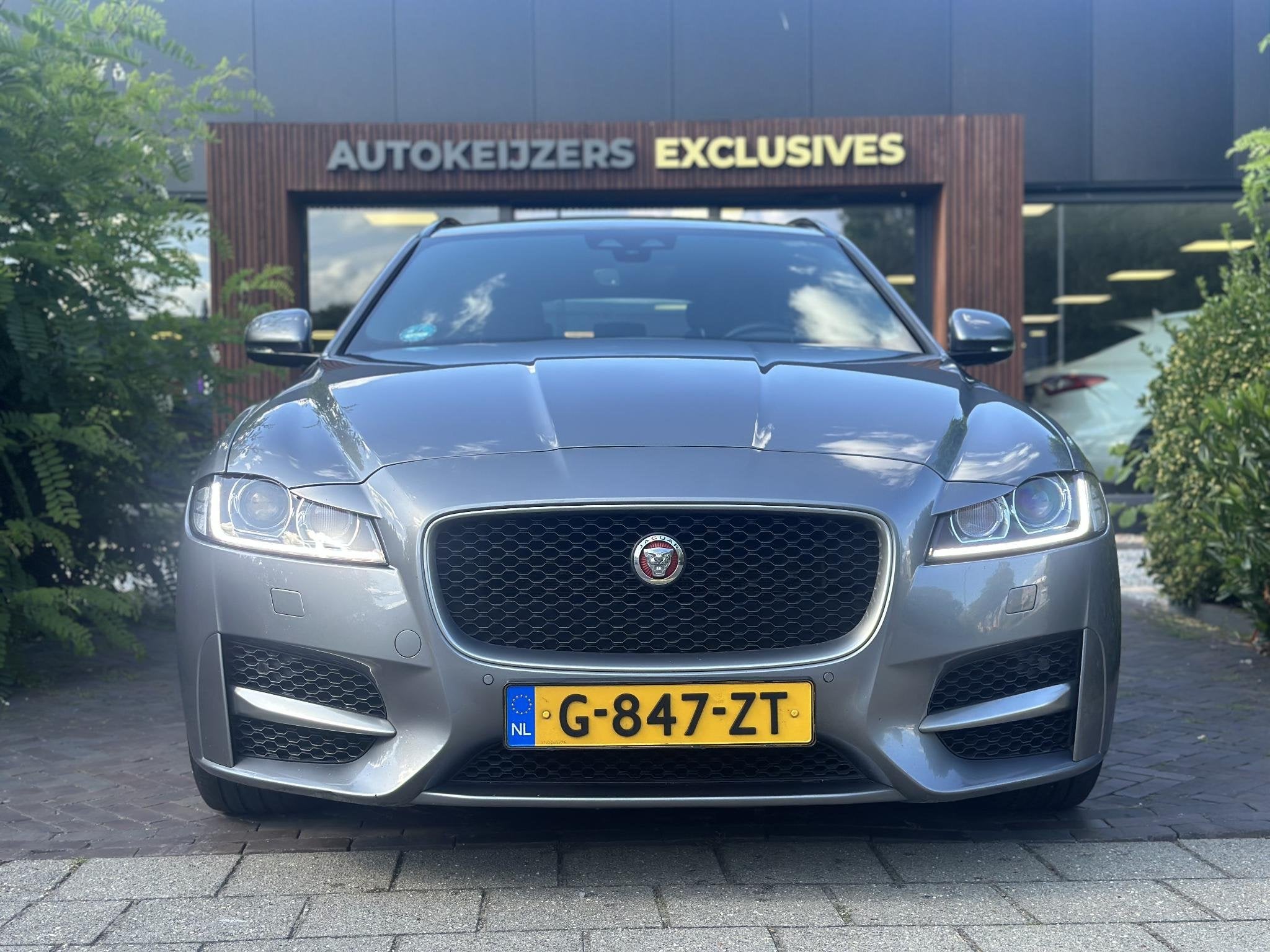 Jaguar XF Sportbrake 2.0d Chequered Flag R Sport Panoramadak, Auto's, Automaat, Achterwielaandrijving, Gebruikt, 4 cilinders