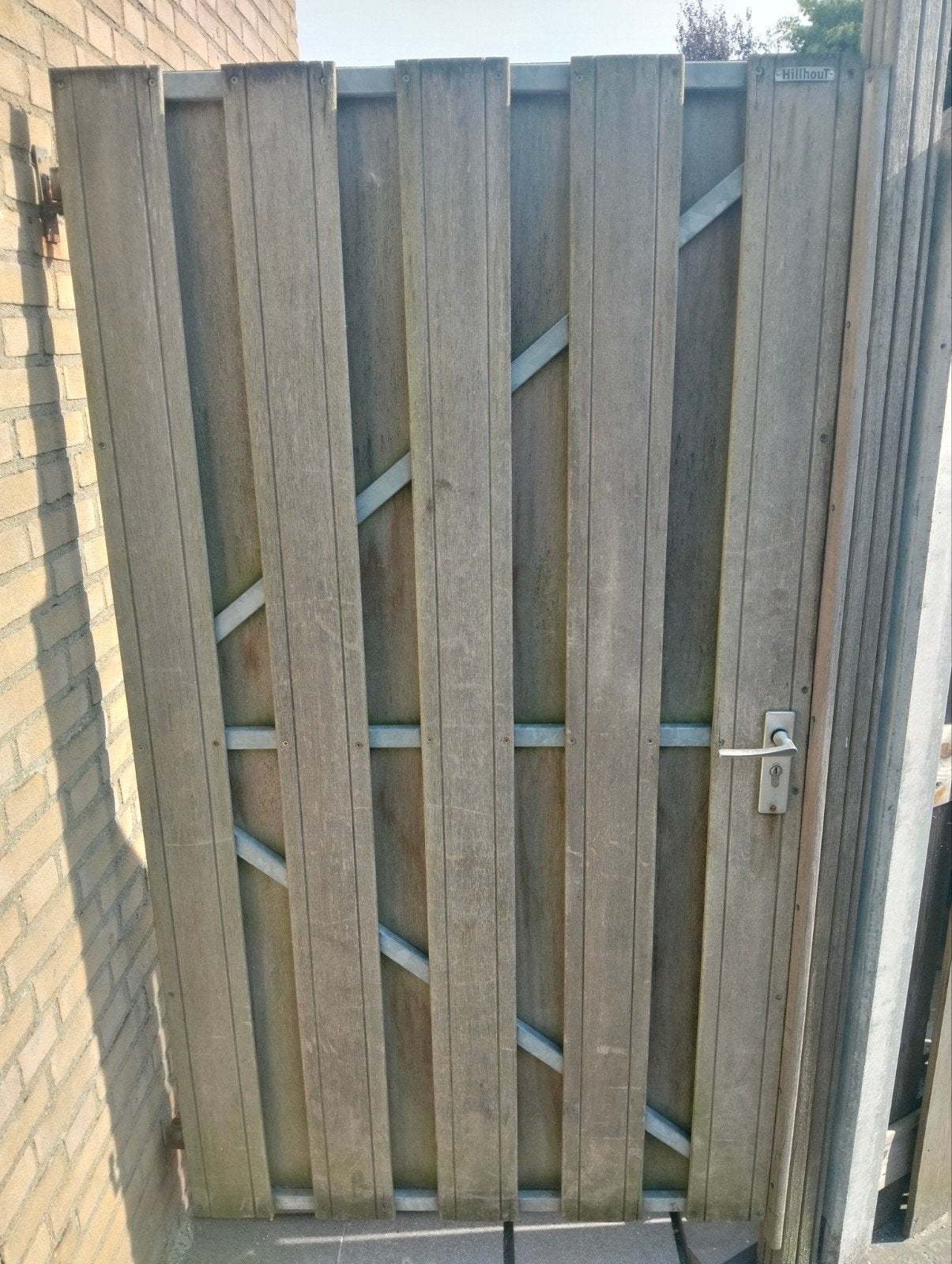 Houten poort met stalen frame, Ophalen, Hout, Draaipoort, 150 tot 200 cm