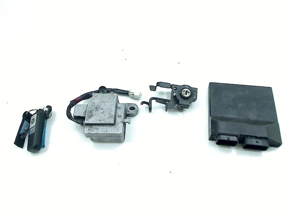 Slotenset Yamaha XP 530 T-MAX DX SX 2017-2019 (XP530 2DF), Yamaha Motor Europe N.V., Gebruikt, Customersupport@yamaha-motor.co.uk
