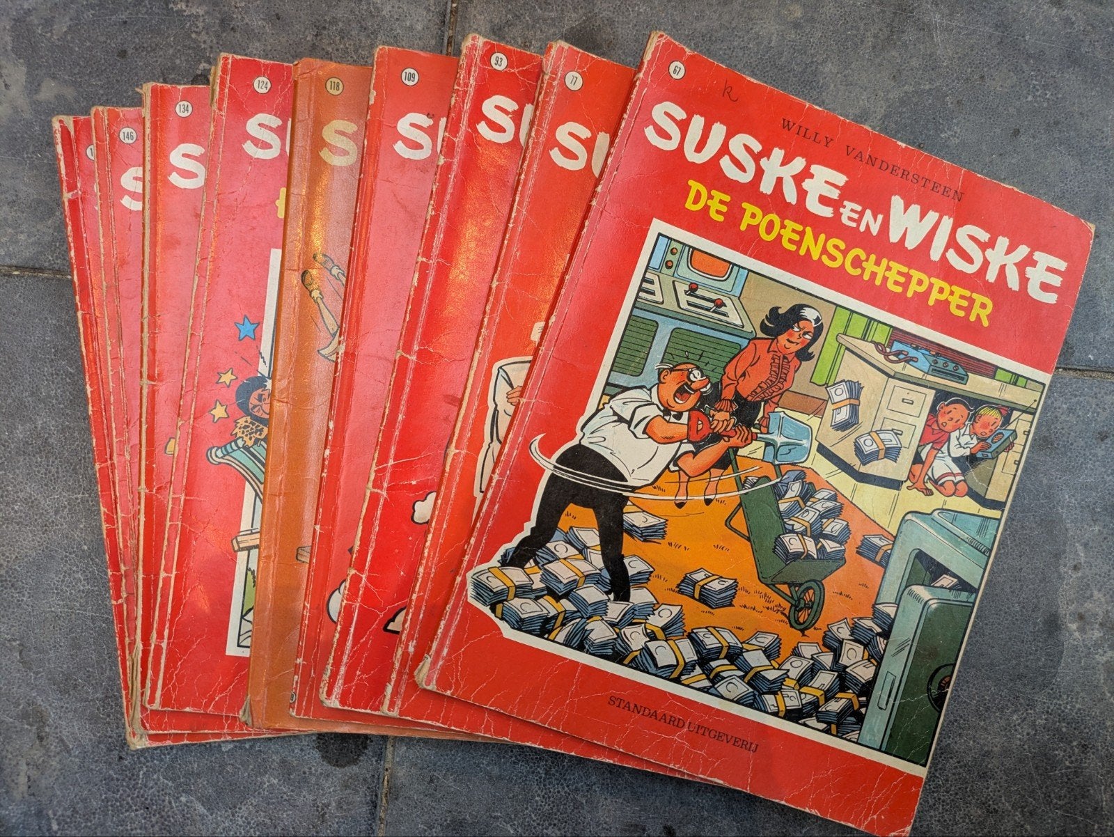 9 Suske en Wiske, ong 40 jaar oud, Willy Vandersteen, Meerdere stripboeken, Ophalen, Gelezen