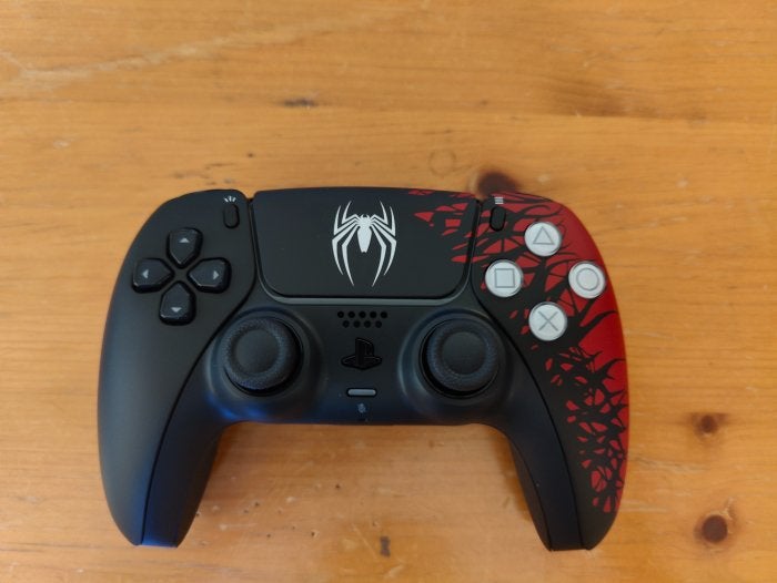 Playstation 5 Dualsence Limited Edition Spiderman Controller, PlayStation 5, Ophalen of Verzenden, Zo goed als nieuw, Controller