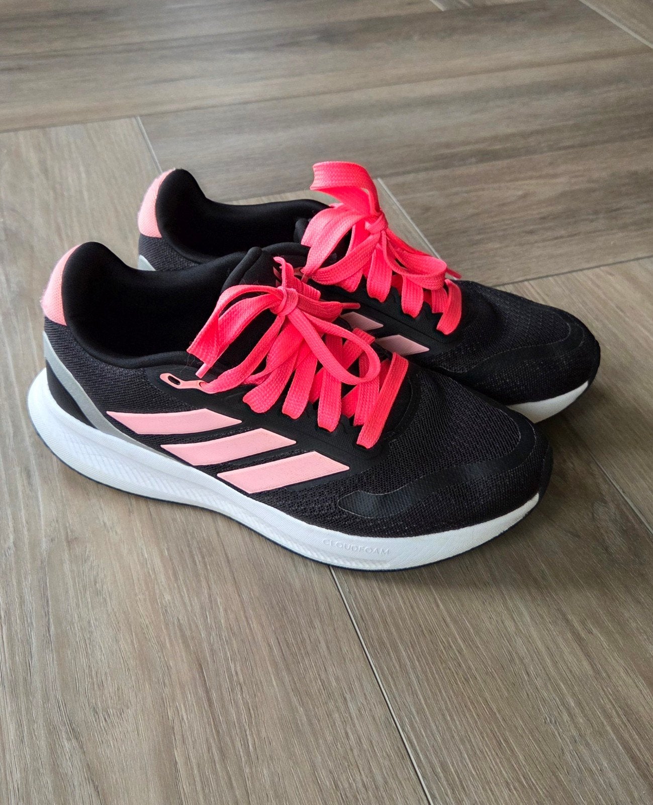 Aangeboden Sportschoenen, Ophalen of Verzenden, Gebruikt, Adidas