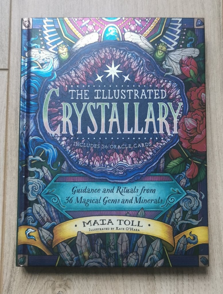 The Illustrated Crystallary: Boek met 36 Orakelkaarten, Boeken, Ophalen of Verzenden, Zo goed als nieuw, Maia Toll