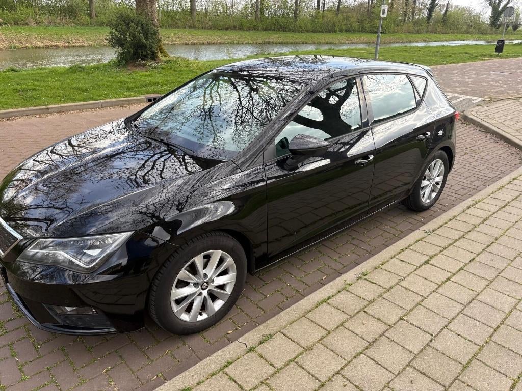 Seat Leon 1.0 Ecotsi 115PK Automaat Dsg-7 2017 Zwart, Auto's, Stof, Zwart, Leon, 610 kg