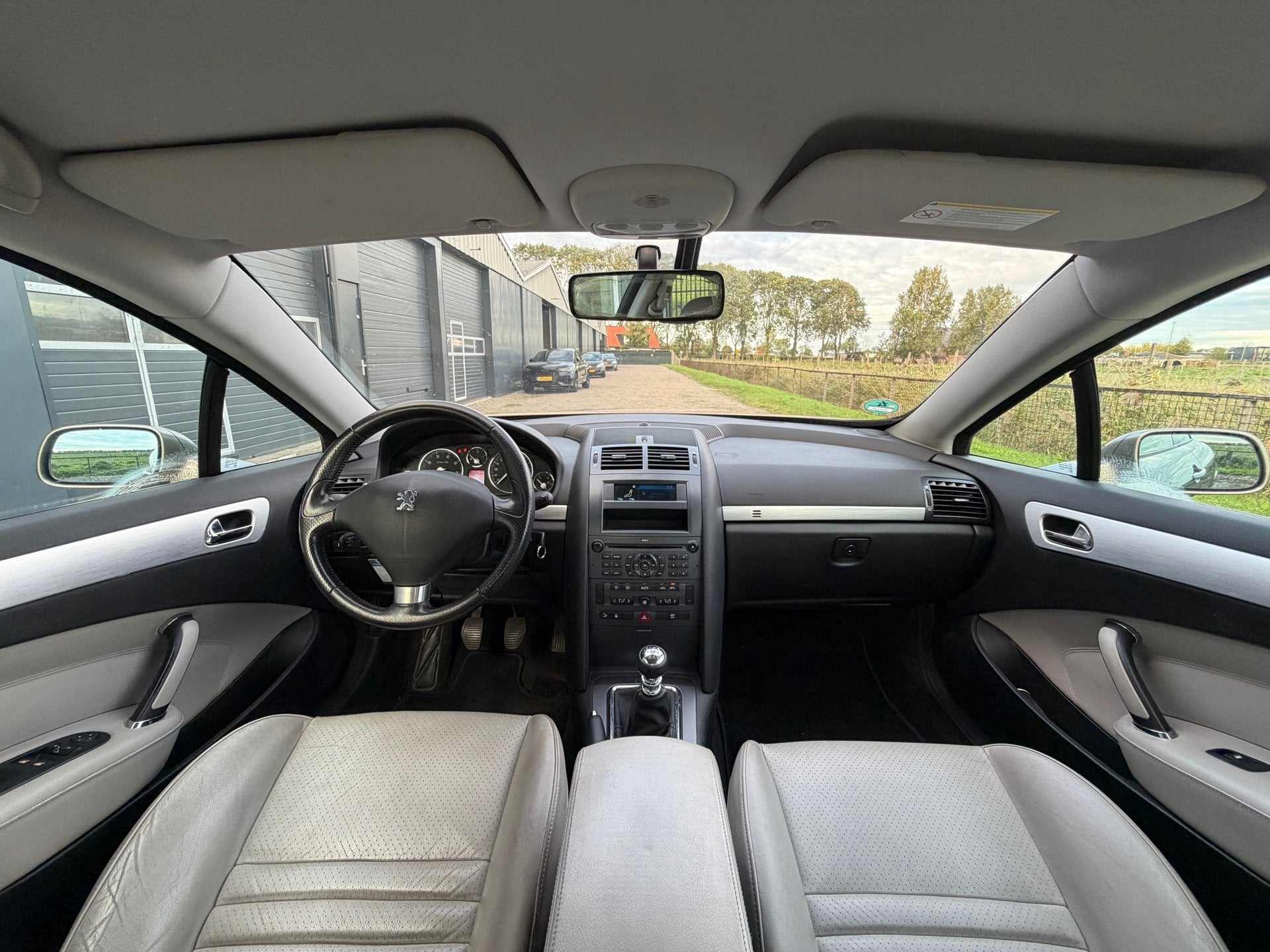 Peugeot 407 Coupé 2.2-16V Référence, Voorwielaandrijving, 1390 kg, Gebruikt, 2230 cc