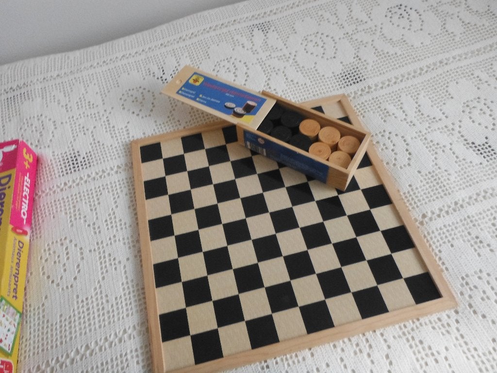 houten dambord + damstenen, Een of twee spelers, Ophalen