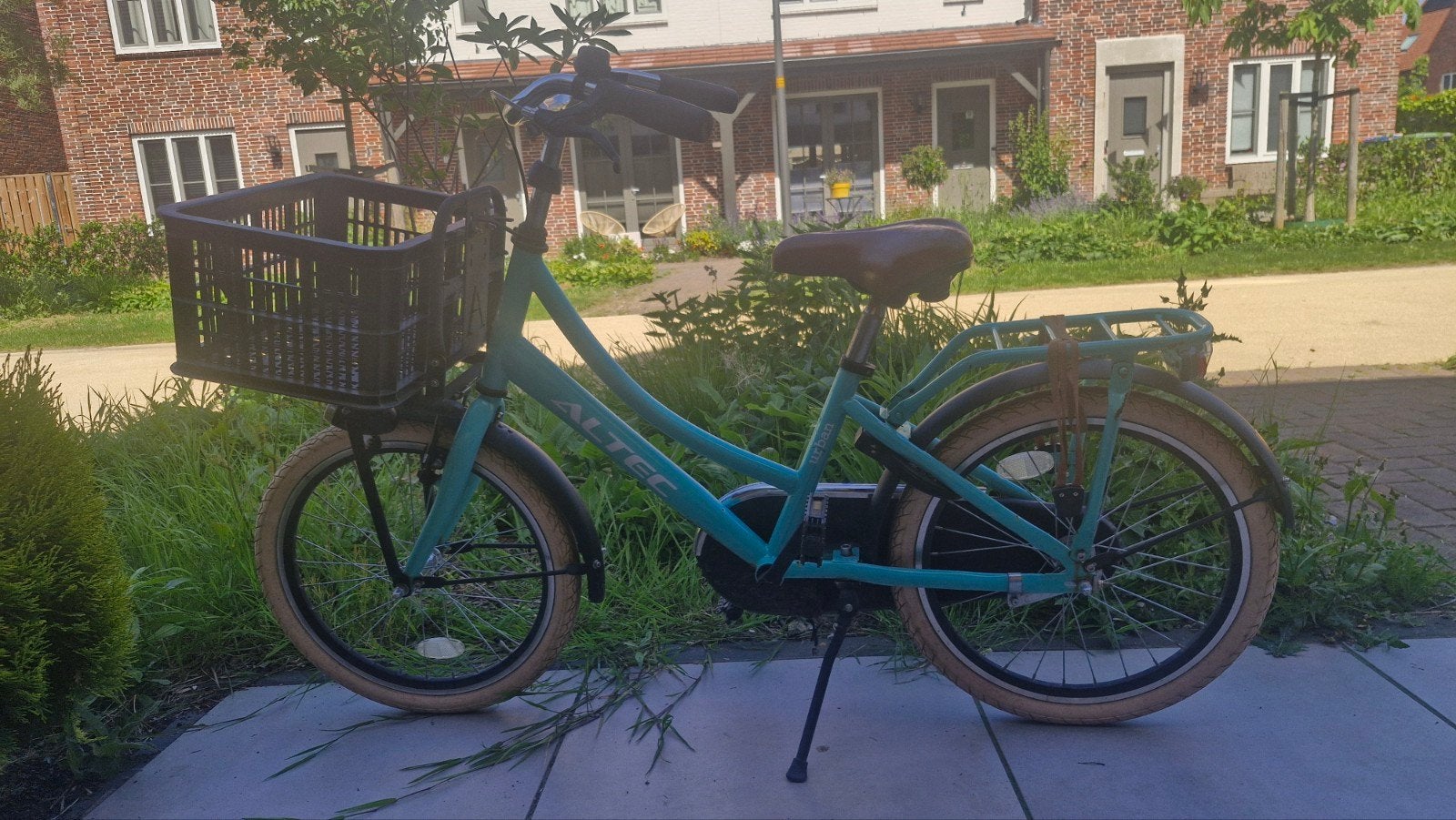 Altec kinderfiets met mand, Fietsen en Brommers, Fietsen | Meisjes, Terugtraprem, Altec, Gebruikt, Ophalen of Verzenden