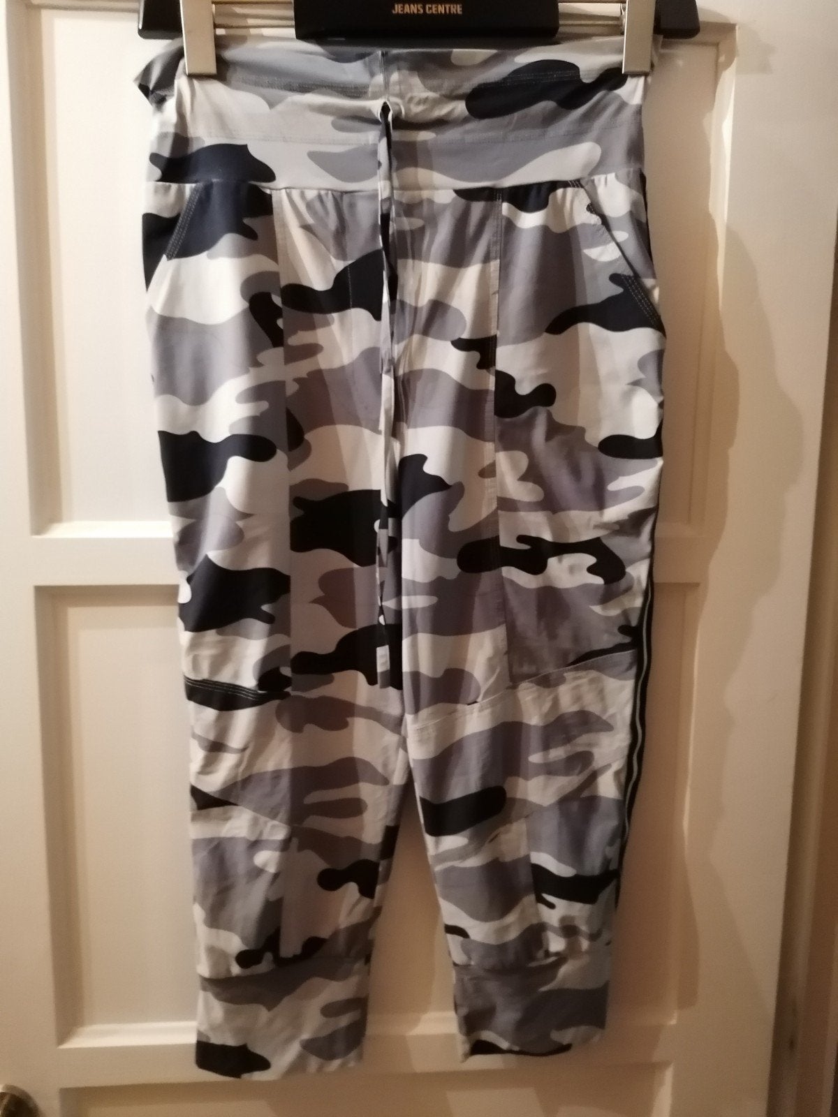 Studio Anneloes Capri Travelstof Broek Camouflage S, Studio Anneloes, Verzenden, Zo goed als nieuw, Driekwart