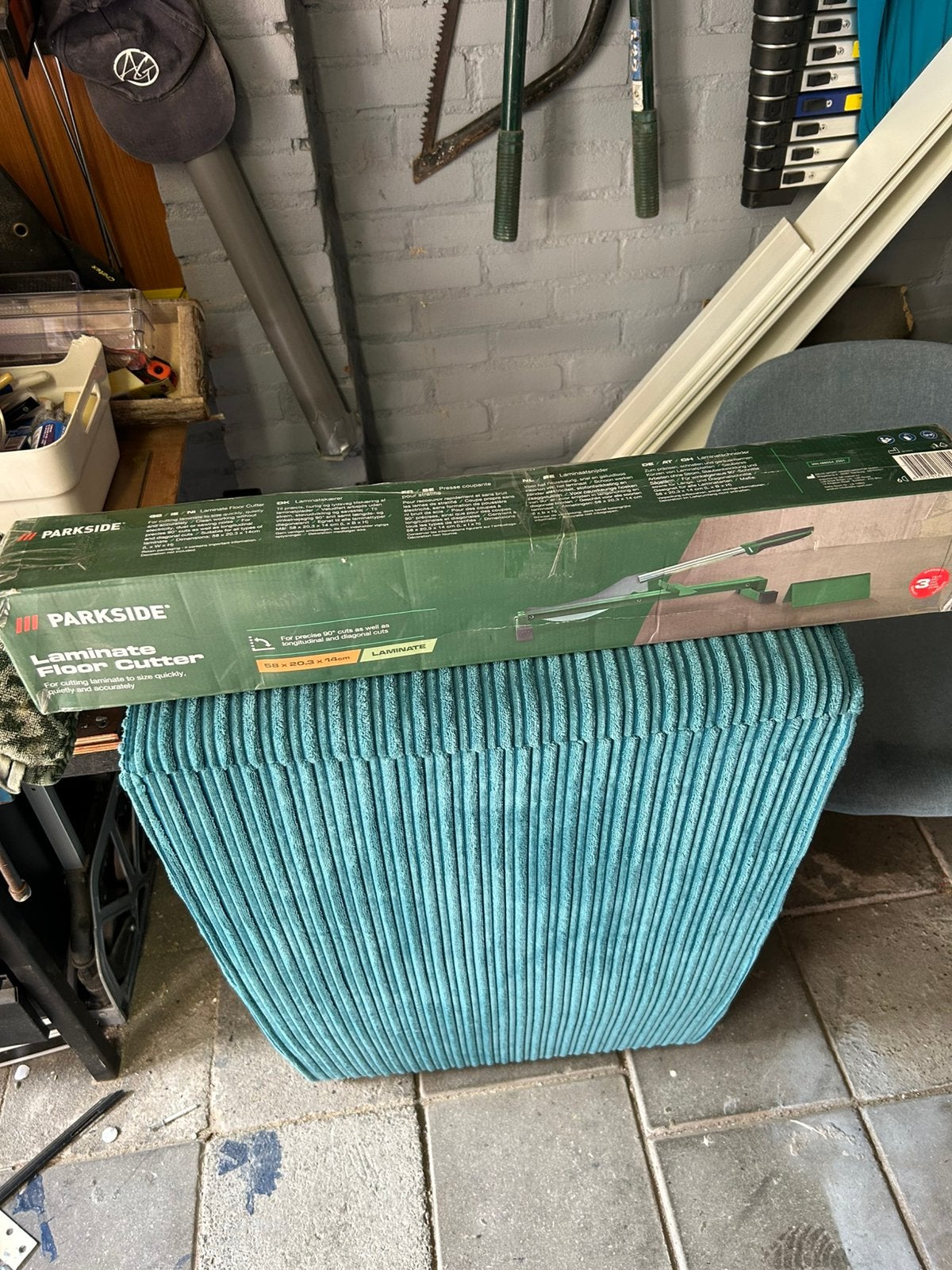 Nieuwe laminaat knipper, Doe-het-zelf en Verbouw, Gereedschap | Zaagmachines, Ophalen, Nieuw, Afkortzaag, 30 tot 70 mm