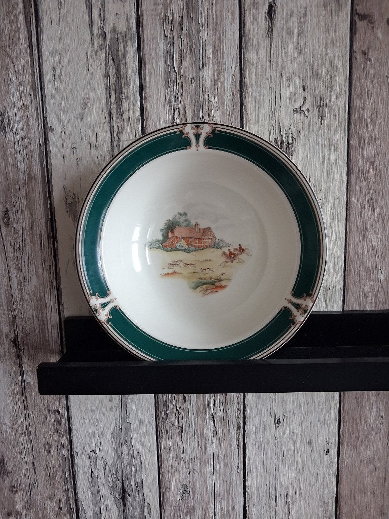 Vintage Kilkenny by Noritake DIEP BORD  'Pursuit', Ophalen