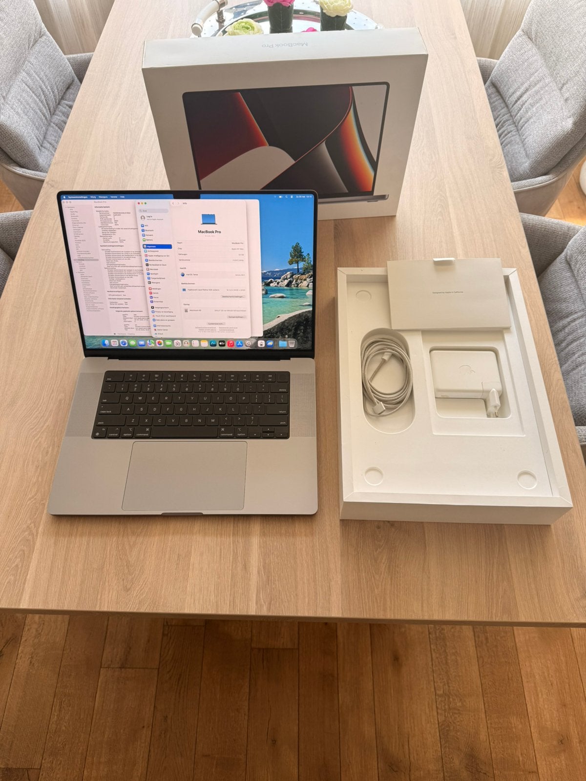 Macbook Pro M1 Max - 32GB - 1TB, Computers en Software, Laptoptafels, Ophalen, Zo goed als nieuw
