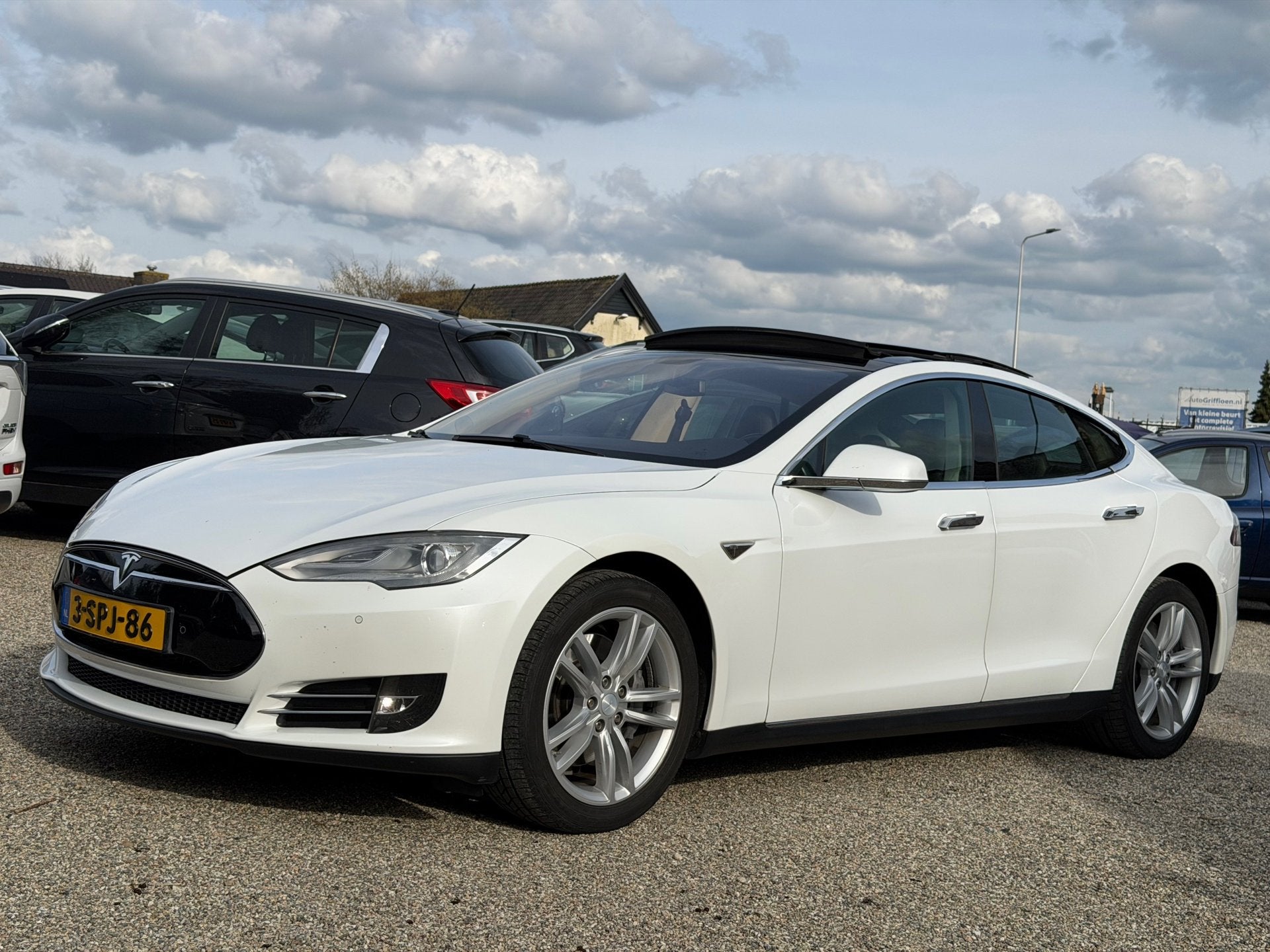 Tesla Model S 85 Base 1e Eig Nieuwe AccuPakket Free SuperCha, Auto's, Dealer onderhouden, Achterwielaandrijving, Gebruikt, Zwart