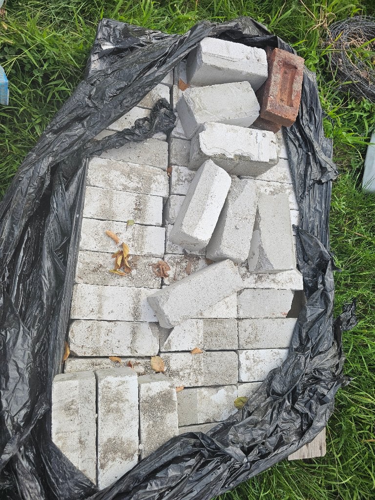 Kalkzandstenen, Doe-het-zelf en Verbouw, Metselstenen, Ophalen, Zo goed als nieuw, Kalkzandstenen