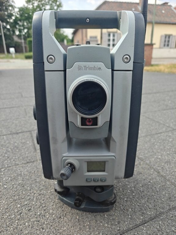 Trimble S8 1 seconde robotic total station + full set, Ophalen of Verzenden, Zo goed als nieuw, Afstand