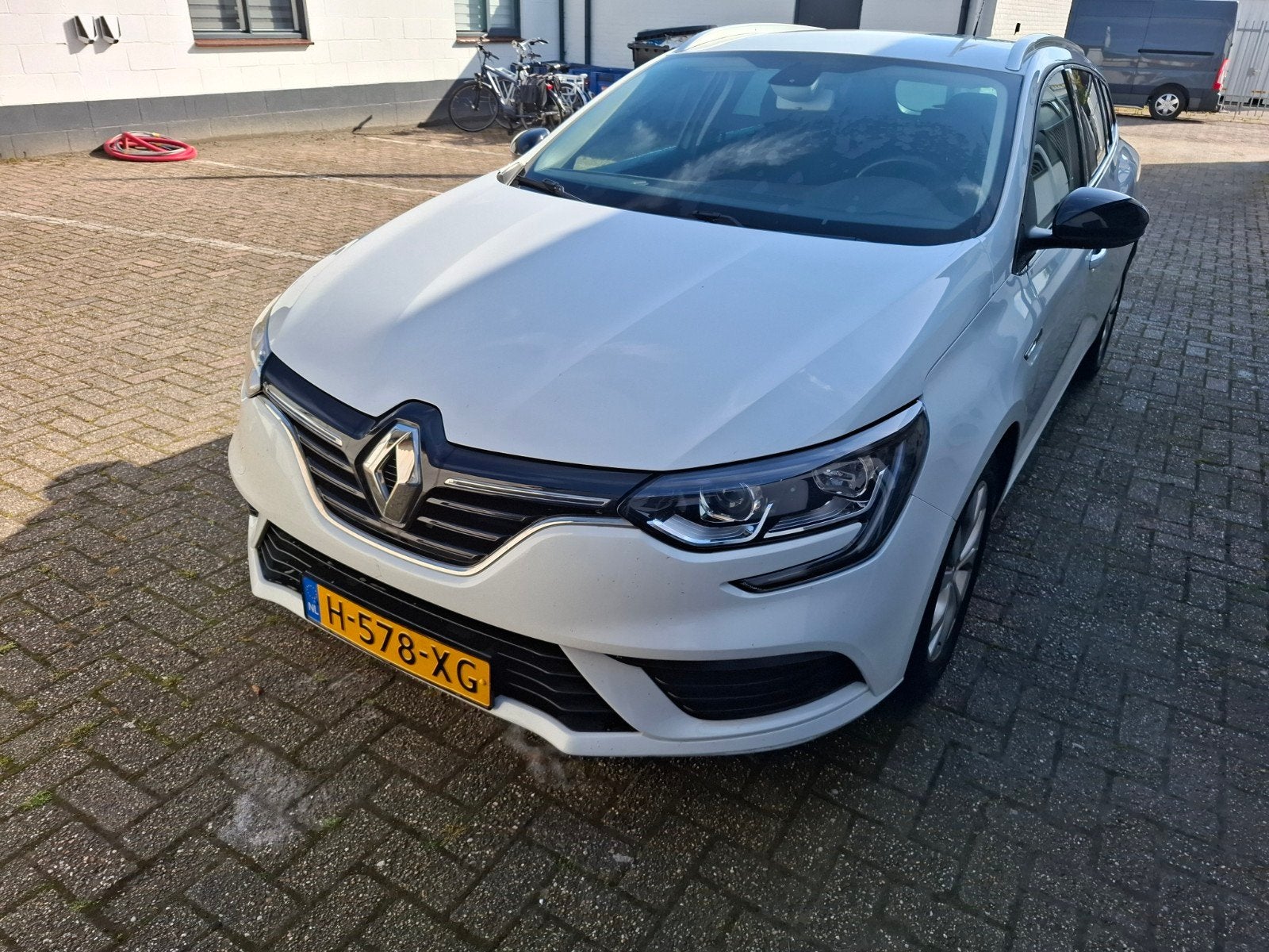 Renault Mégane 1.3 Energy TCe 115pk 2020 Wit, Auto's, Voorwielaandrijving, 680 kg, 4 cilinders, Wit