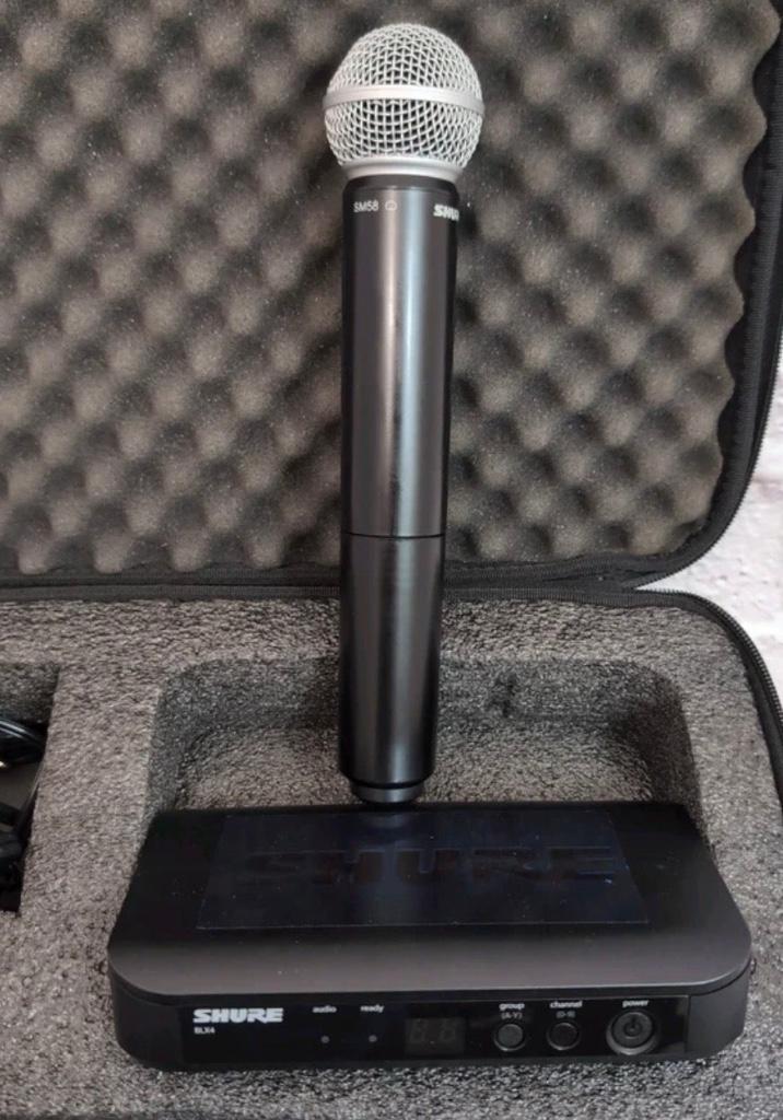 GEZOCHT SHURE BLX4 +MICRO SHURE SM 58 DRAADLOOSVoedingsaptor, Ophalen of Verzenden, Zo goed als nieuw, Zangmicrofoon, Draadloos