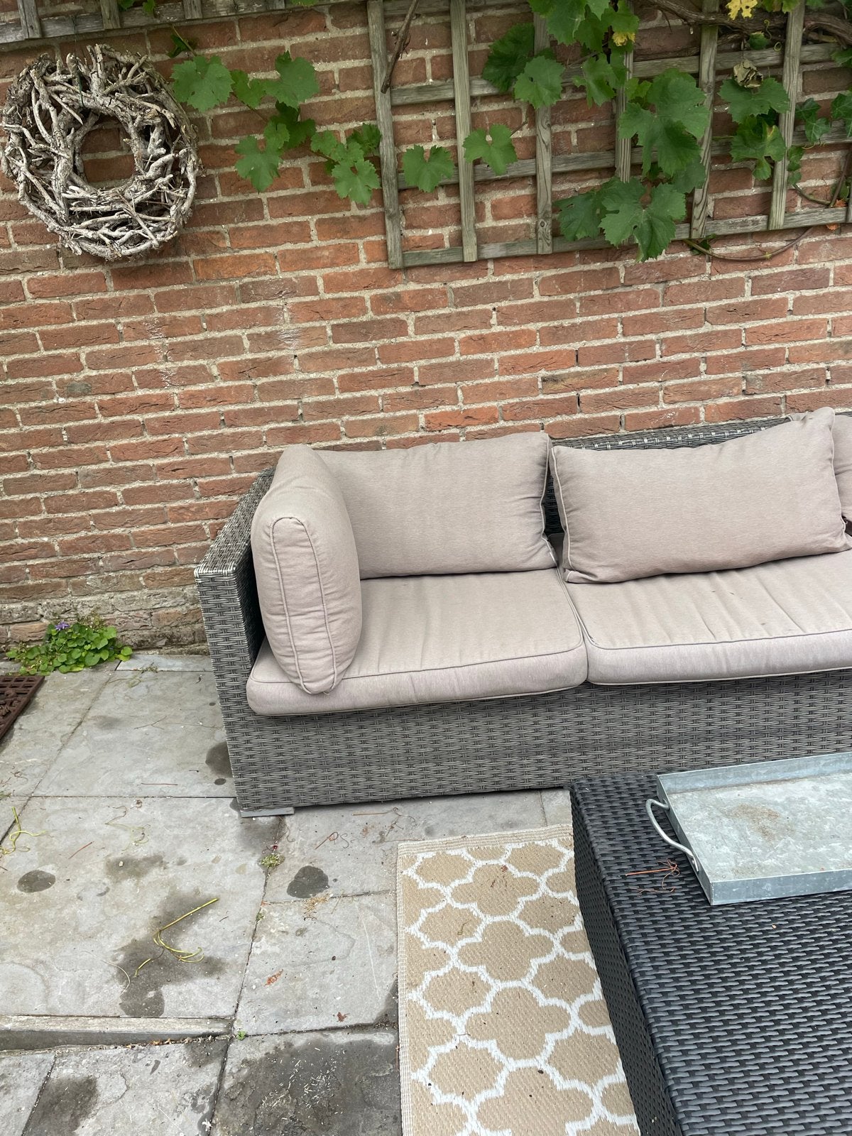 Comfortabele taupe loungebank voor 3 personen, Tuin en Terras, Tuinsets en Loungesets, Ophalen, Gebruikt, 3 zitplaatsen, Loungeset