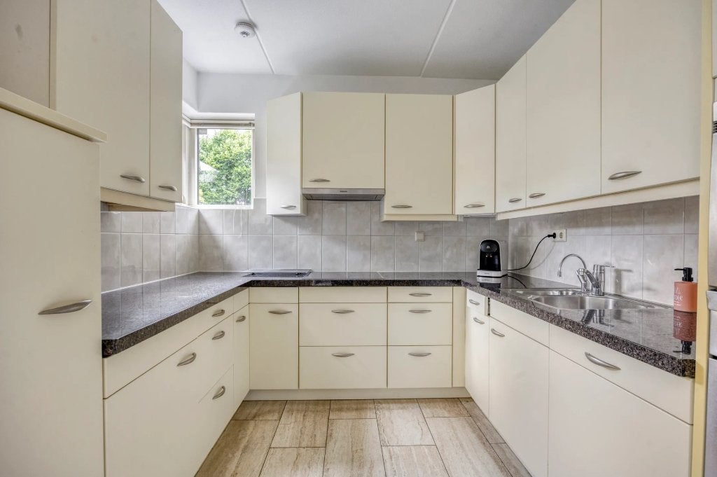 Keuken inclusief apparatuur, Ophalen, Gebruikt, U-keuken, Graniet of Steen
