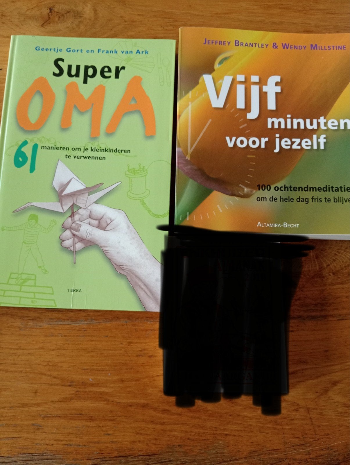 2 boeken: Super OMA & Vijf minuten voor jezelf, Ophalen of Verzenden, Zo goed als nieuw, Geertje Gort, Frank van Ark, Jeffrey Brantley, Wendy Millstine