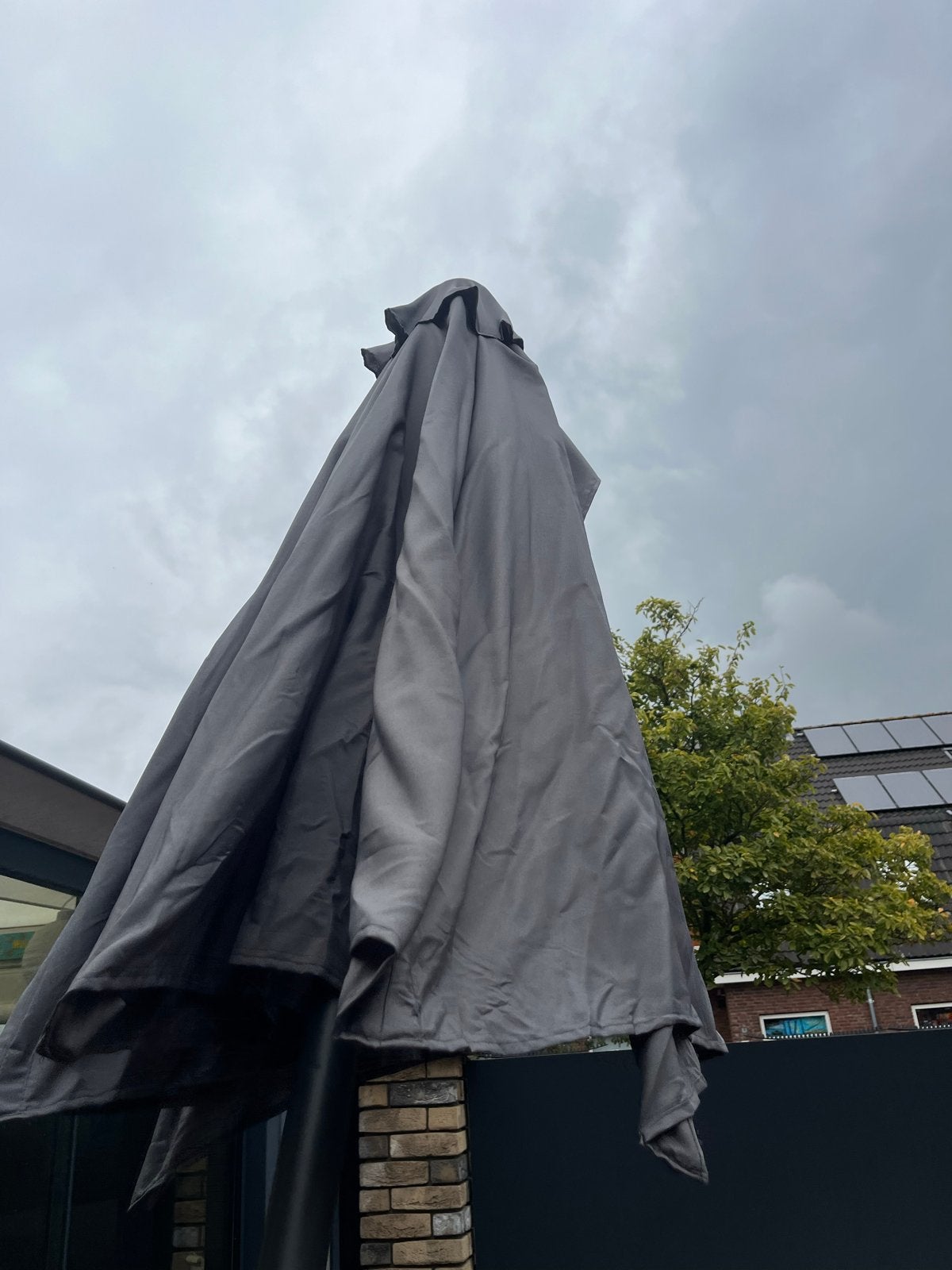 Balkonparasol grijs - Zonder houder, Ophalen, Nieuw, 1 tot 2 meter, Muurparasol