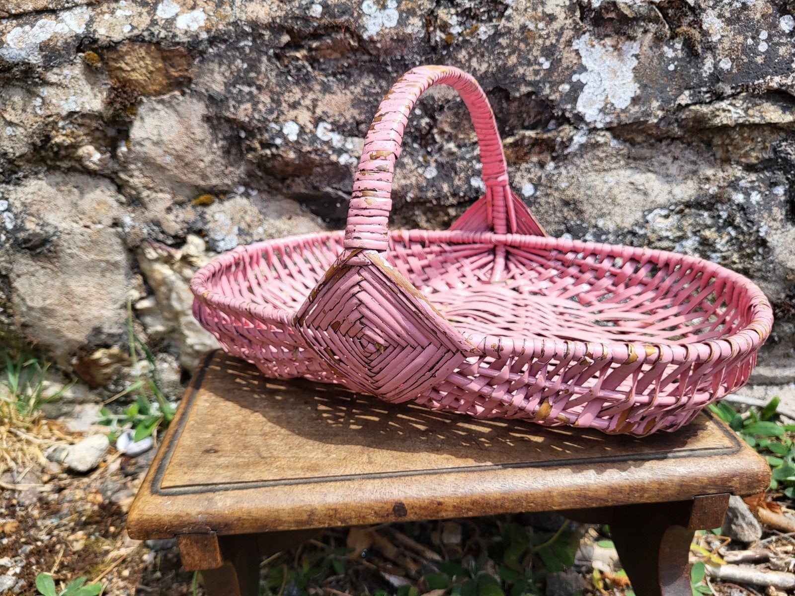 Leuk frans brocante roze rieten plukmandje / allegonda, Antiek en Kunst, Curiosa en Brocante, Ophalen of Verzenden