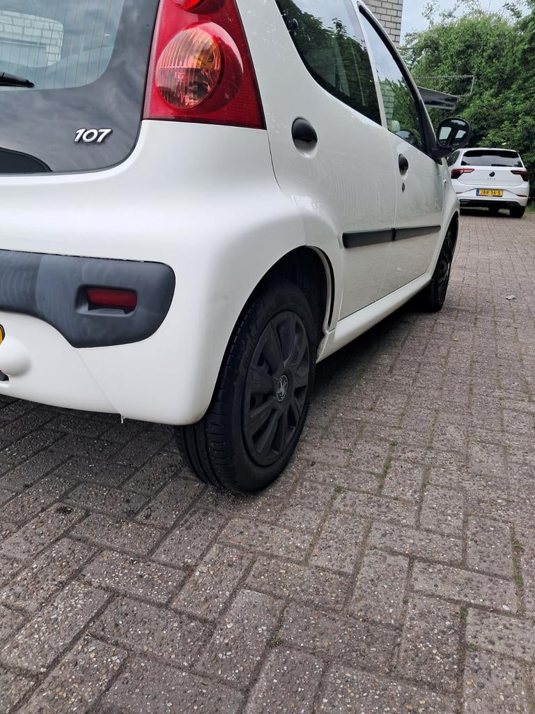 Peugeot 107 1.0 12V 5DR 2012 Wit airco NAP, 4 stoelen, Origineel Nederlands, Bedrijf, Handgeschakeld