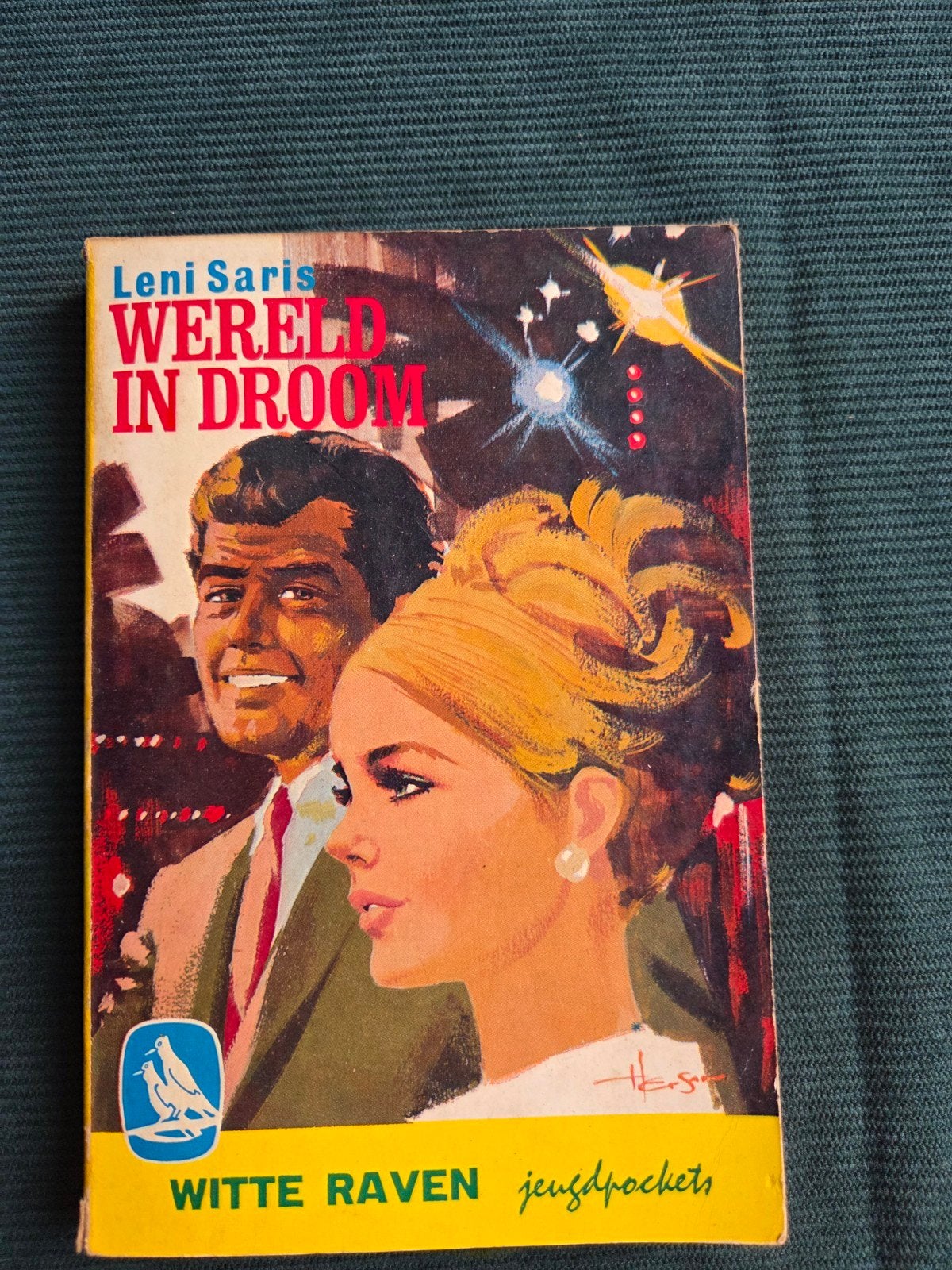 Leni Saris - Wereld in Droom (Witte Raven jeugdpocket), Boeken, Ophalen of Verzenden, Gelezen, Leni Saris