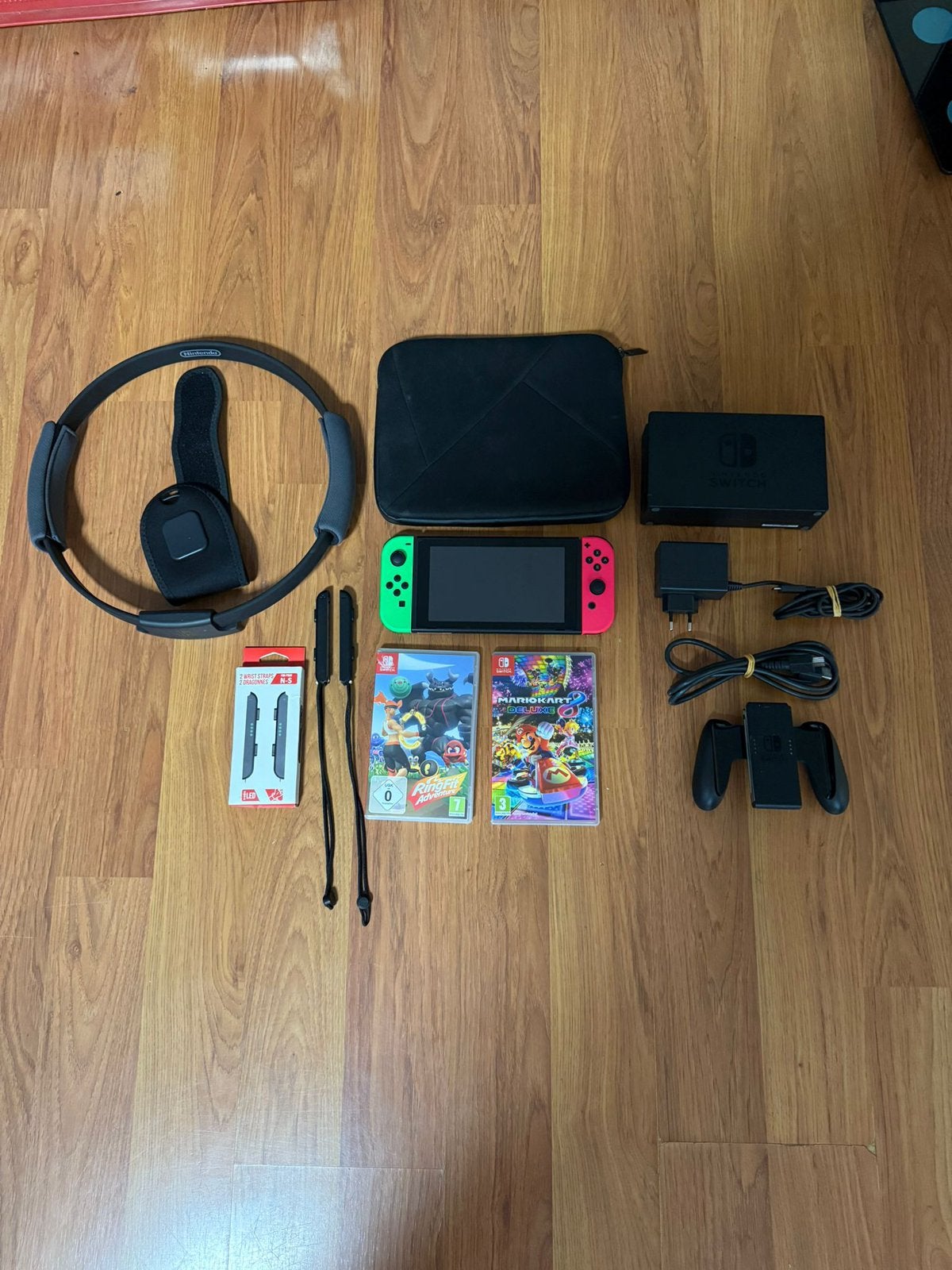 Nintendo Switch V2 + Mario Kart 8 Deluxe / Ring Fit & Meer, Racen en Vliegen, Ophalen of Verzenden, Zo goed als nieuw, 3 spelers of meer
