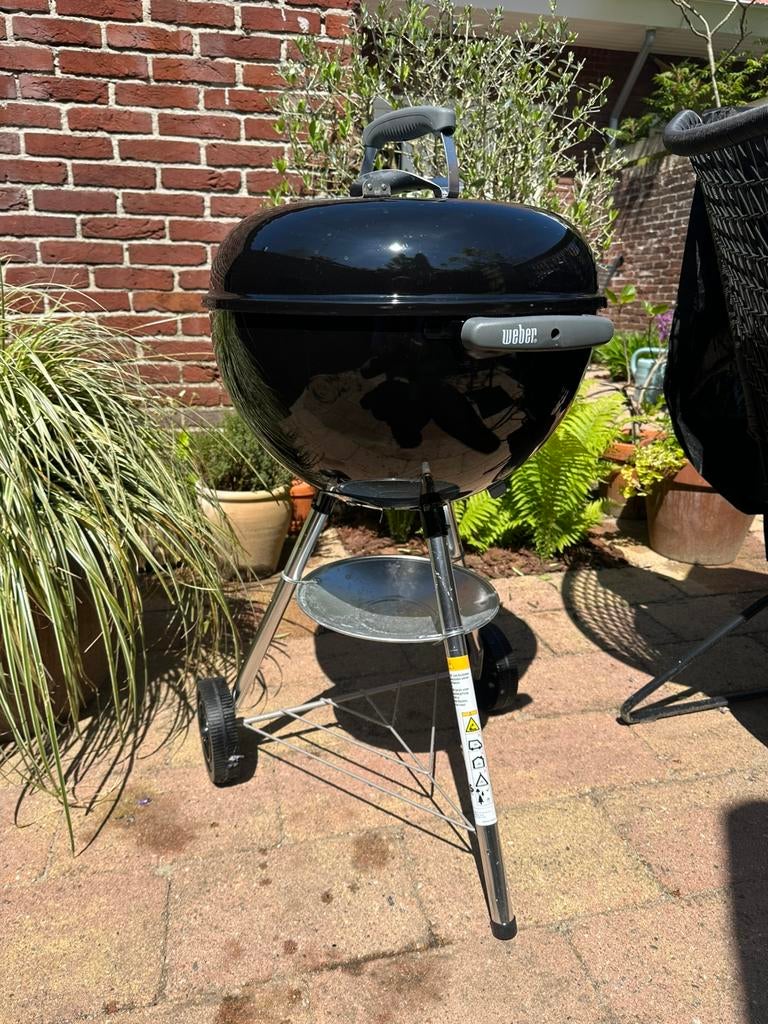 WEBER BAR-B-KETTLE HOUTSKOOLBARBECUE Ø47 cm incl. hoes!, Tuin en Terras, Houtskoolbarbecues, Ophalen, Zo goed als nieuw