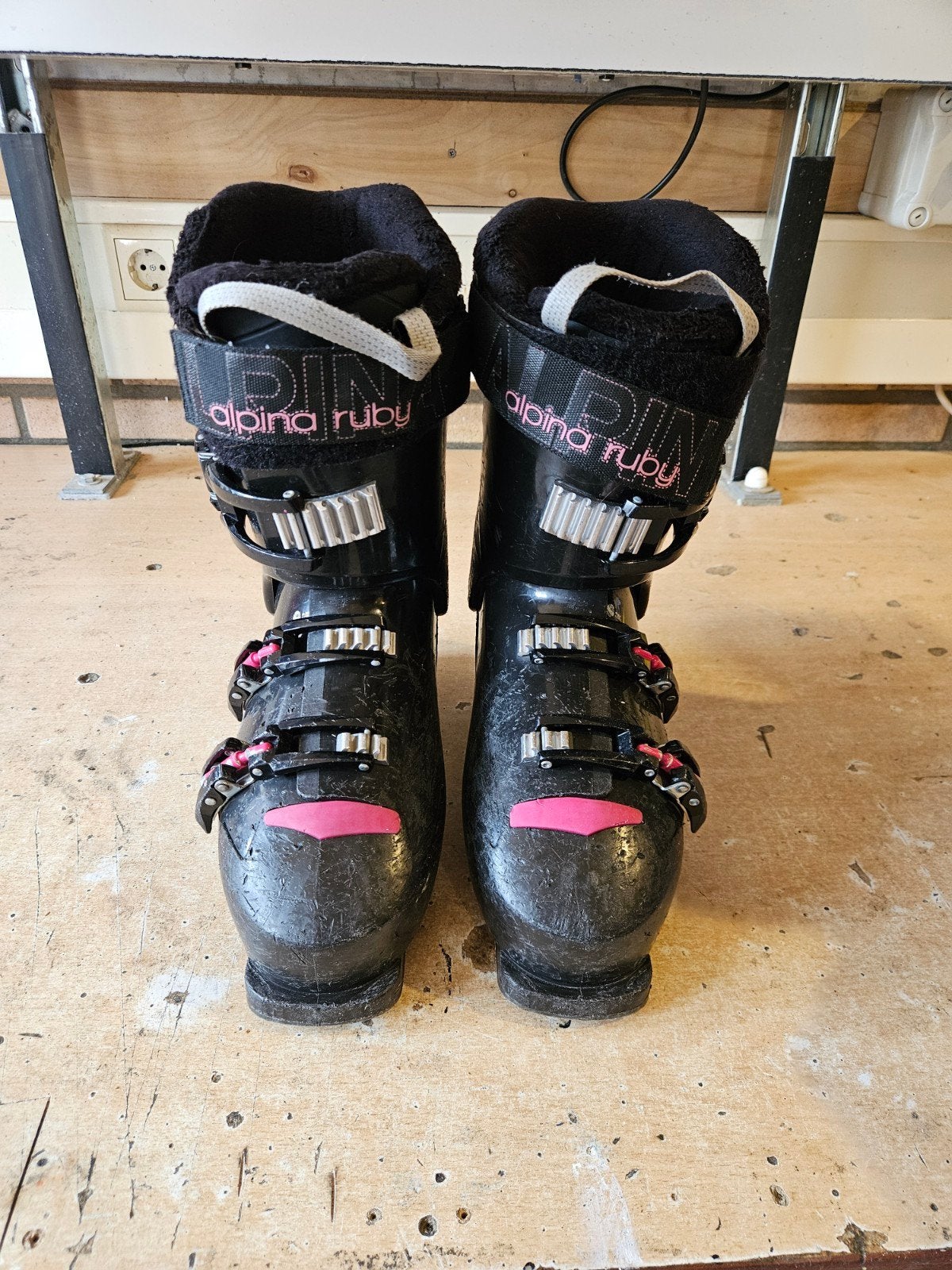 Alpina Ruby skischoenen, maat 26/I, Ophalen of Verzenden, 100 tot 140 cm, Schoenen, Overige merken
