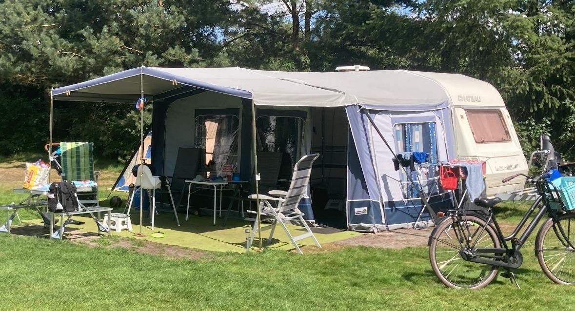 Chateau La Car 430 caravan met voortent en fietsenrek, Caravans en Kamperen, Caravans, Chateau, Rondzit, Particulier, Tot en met 4