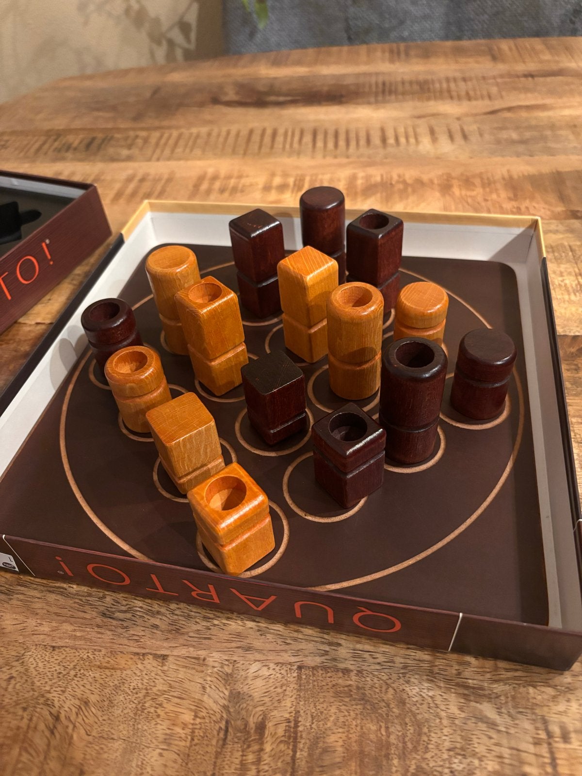 Quarto! bordspel met houten speelstukken, Een of twee spelers, Ophalen of Verzenden, Zo goed als nieuw
