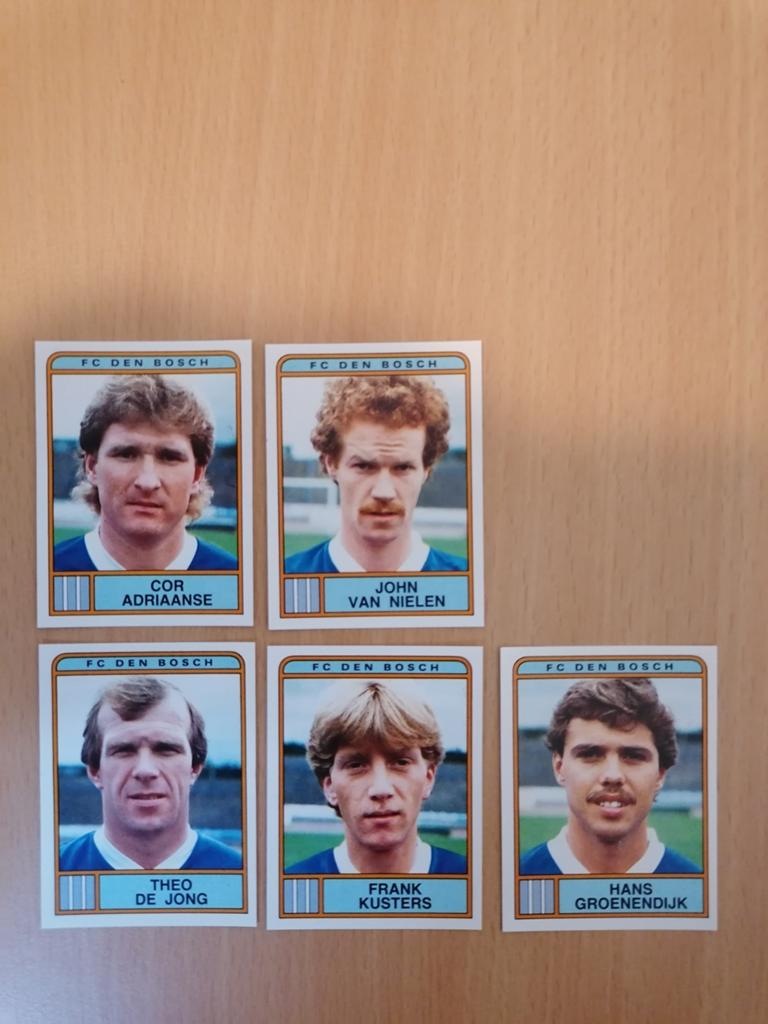 Panini Voetbal 84 Den Bosch 5x., Hobby en Vrije tijd, Stickers en Plaatjes, Ophalen of Verzenden, Zo goed als nieuw, Meerdere stickers