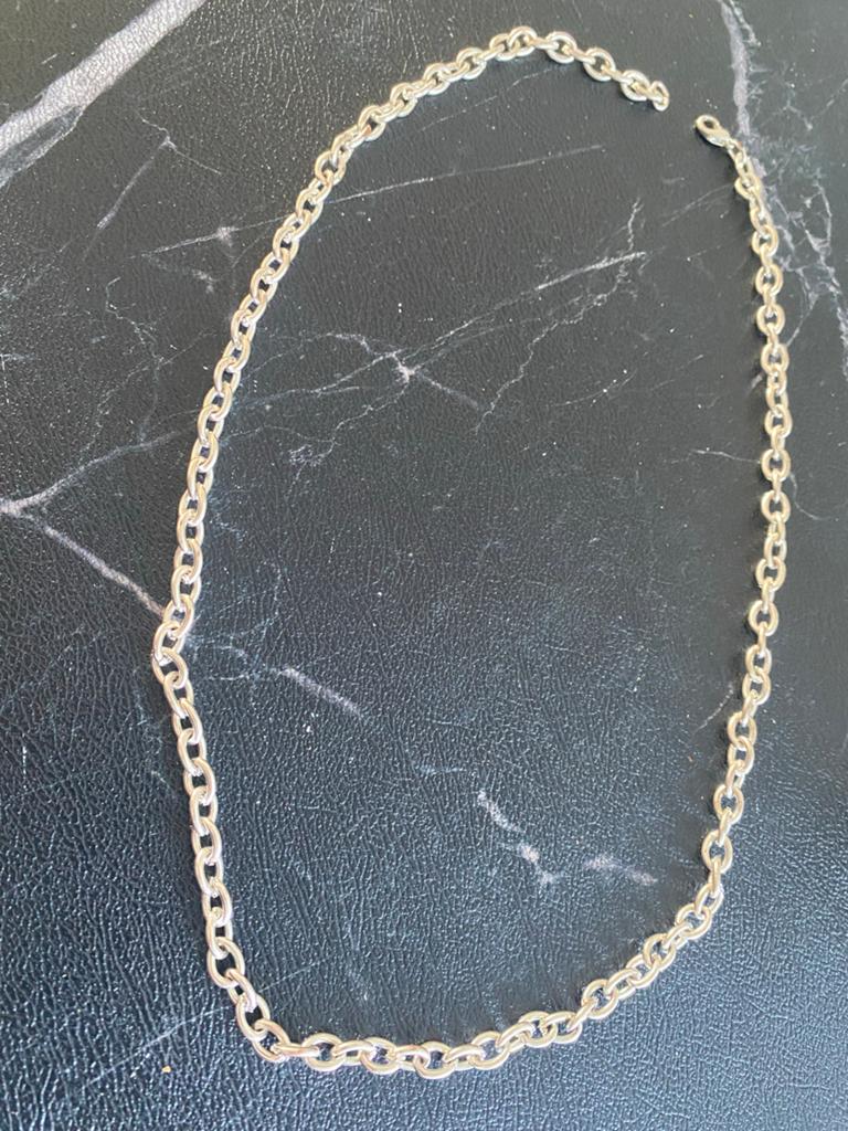 Zilverkleurige ketting met karabijnsluiting, Ophalen of Verzenden, Gebruikt, Zilver, Overige materialen