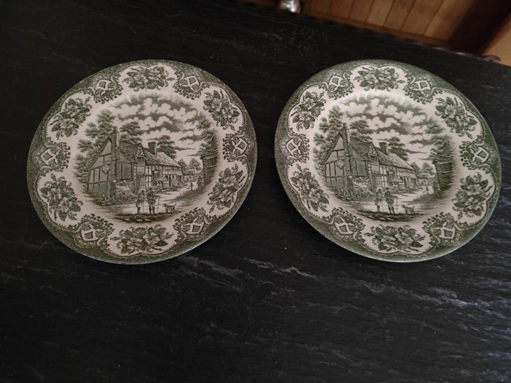 2 Vintage Engelse bordjes - Old Inns Series - 17.5 cm, Antiek en Kunst, Antiek | Servies los, Ophalen
