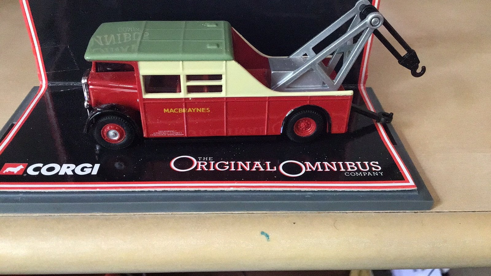 CORGI THE ORIGINAL OMNIBUS TAKELWAGEN+ VITRINE MINT DAS MOOI, Ophalen of Verzenden, Nieuw, Auto