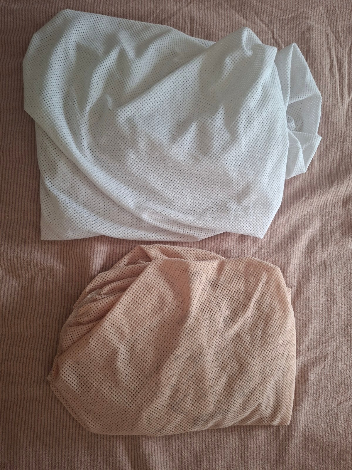 2 aerosleep hoeslakens 120 x 60, Gebruikt, Jongetje of Meisje, Ophalen of Verzenden, Wit