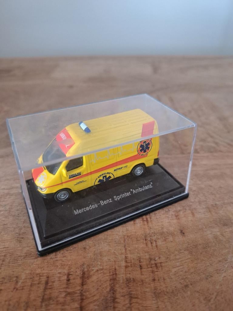 Schuco model mercedes ziekenauto, Schuco, Gebruikt, Duitsland, Ophalen of Verzenden