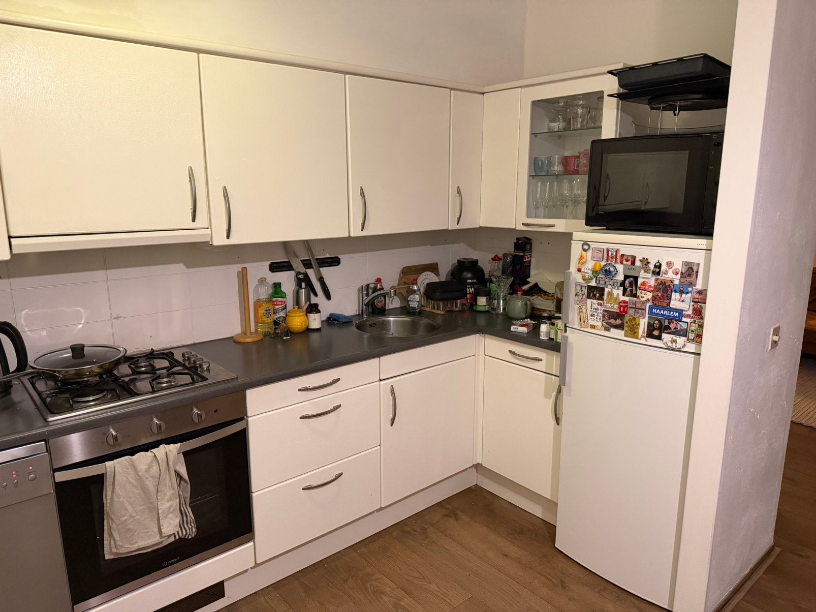 Kitchen with appliances, Ophalen, Gebruikt, Wit, Hoekkeuken