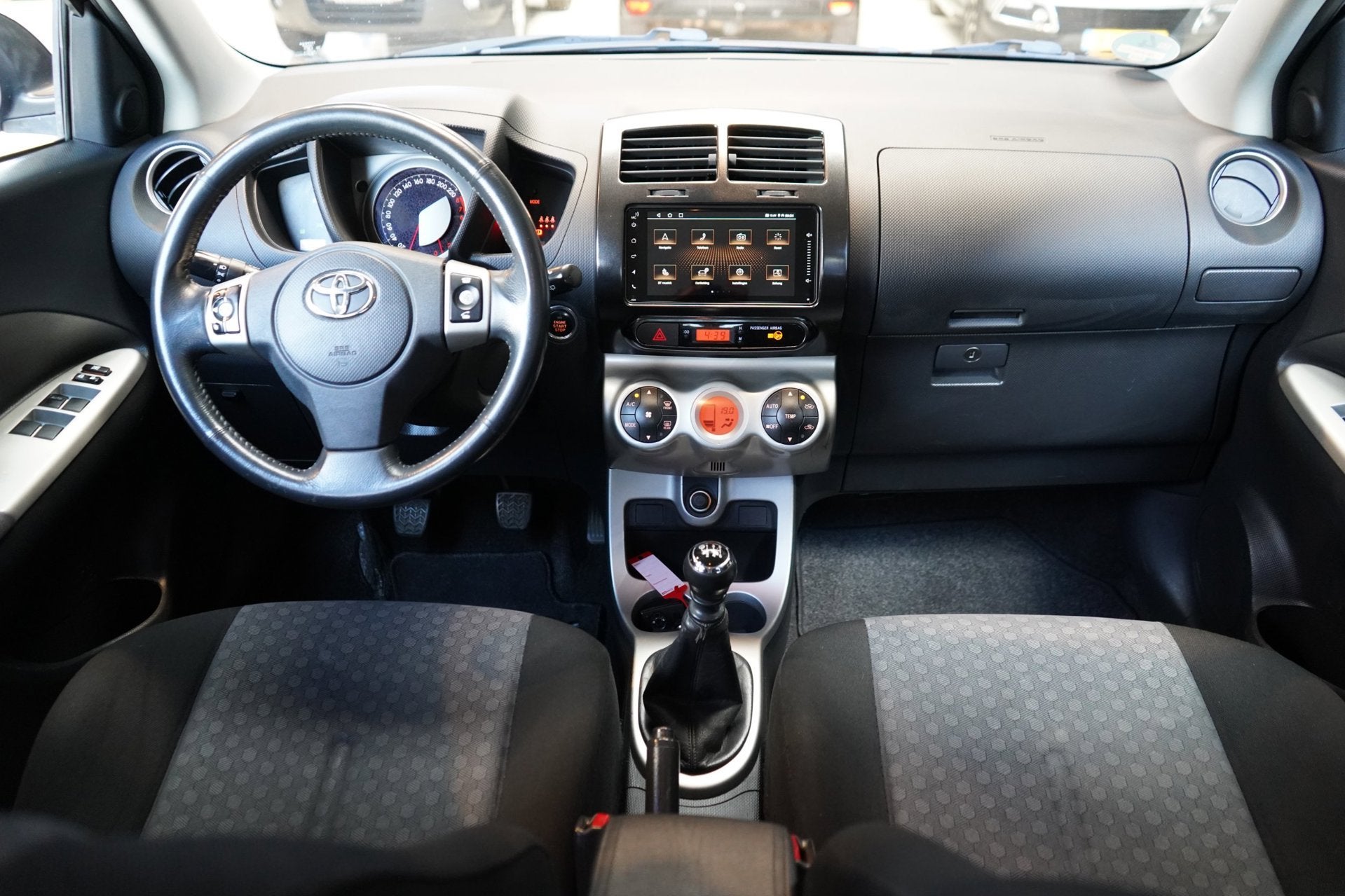 Toyota Urban Cruiser 1.3 VVT-i Dynamic | NAP | ACHTERUITRIJC, Auto's, Toyota, Voorwielaandrijving, Gebruikt, 4 cilinders, Bedrijf