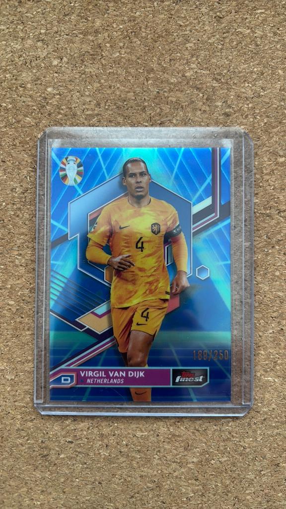 Virgil van Dijk Finest kaart 188/250, Ophalen of Verzenden, Zo goed als nieuw, Overige binnenlandse clubs, Spelerskaart
