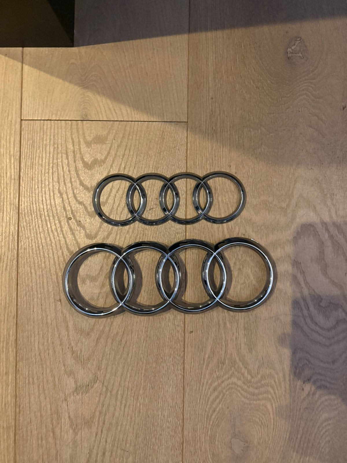 Audi a1 logo’s orgineel, Ophalen, Zo goed als nieuw, Zwart
