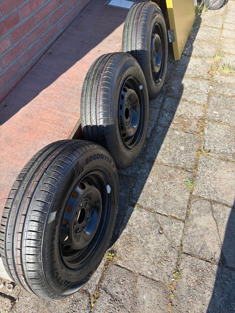 Fiat Panda 169. Set 2x Banden 13 inch compleet met velg, Auto-onderdelen, Banden en Velgen, Ophalen, Nieuw, Zomerbanden, Banden en Velgen