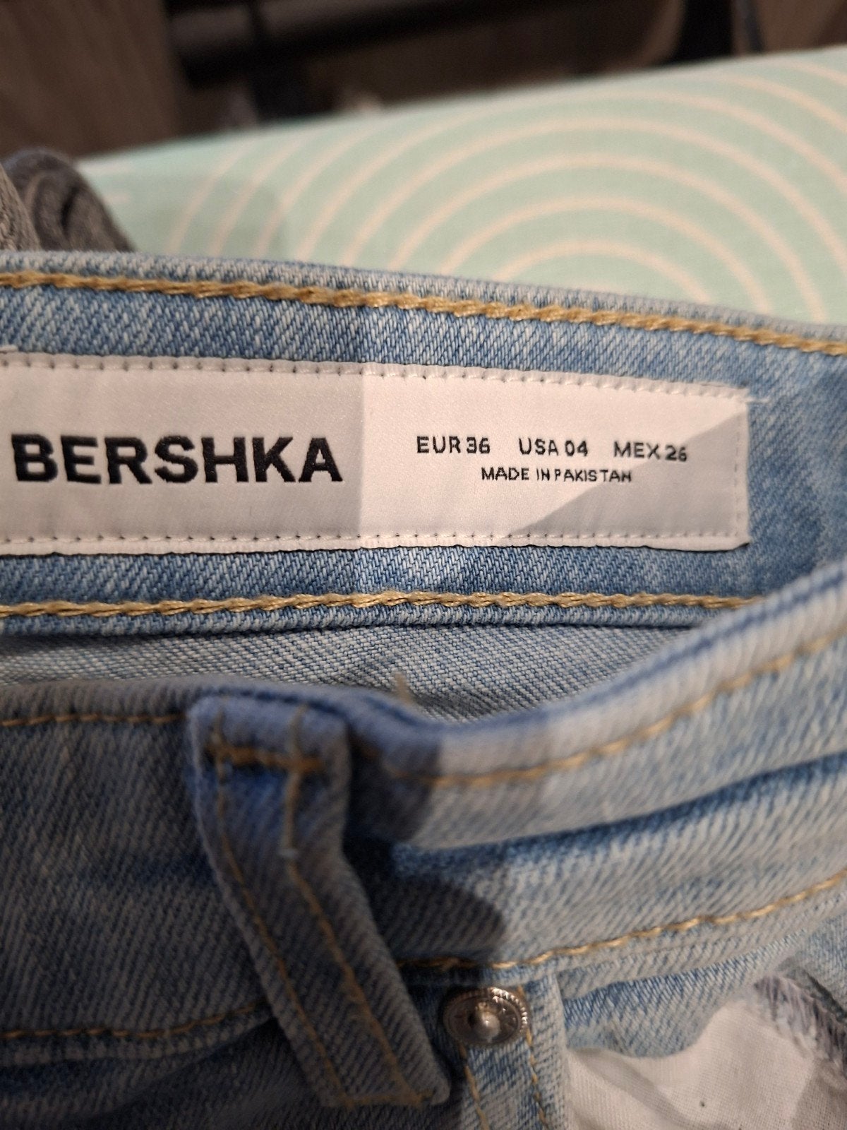 Bershka flared jeans maat 36, Ophalen, Blauw, Bershka, Zo goed als nieuw