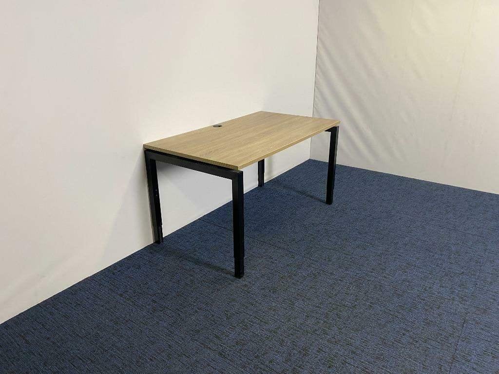 4 x Bureau 'zwevend' - Robson Eiken blad - 140 x 80 cm., Ophalen, Gebruikt, In hoogte verstelbaar, 140 cm